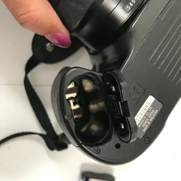 Minolta Maxxum 300si 35mm Camera Bundle - Picture 7 of 16